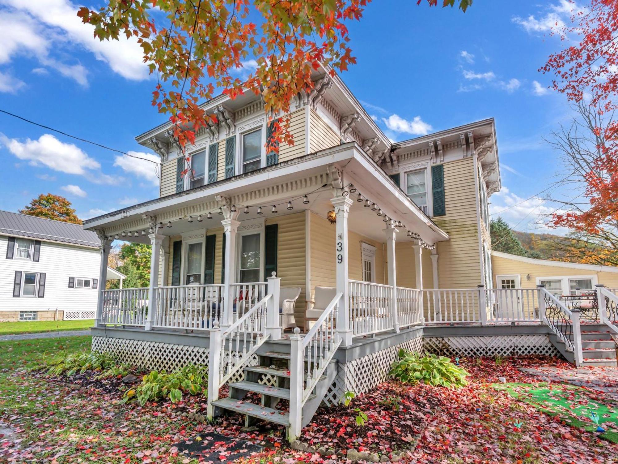 The Kelly House - 4 Bedroom Historic Lodge - Downtown 埃利科特维尔 外观 照片
