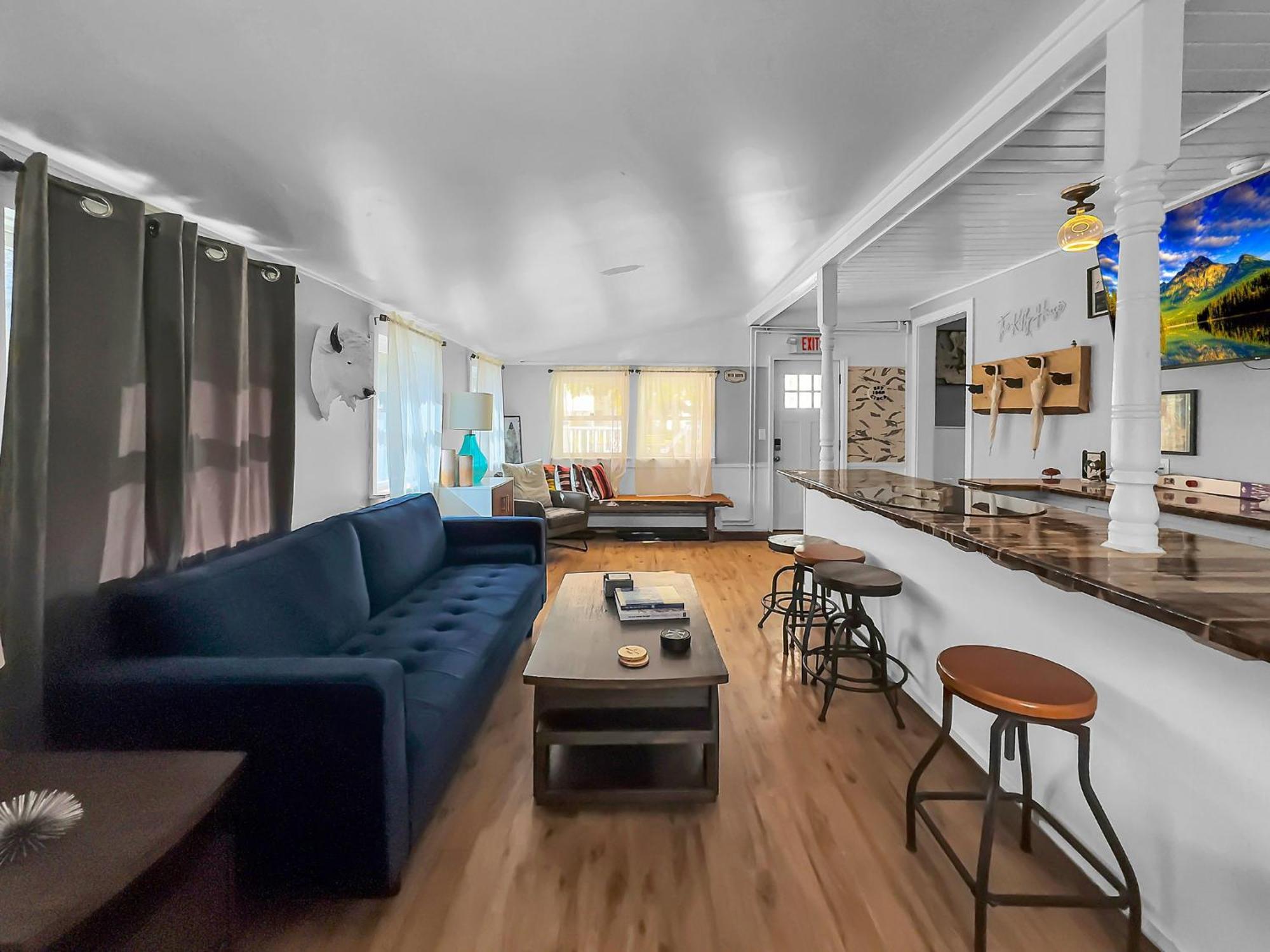 The Kelly House - 4 Bedroom Historic Lodge - Downtown 埃利科特维尔 外观 照片